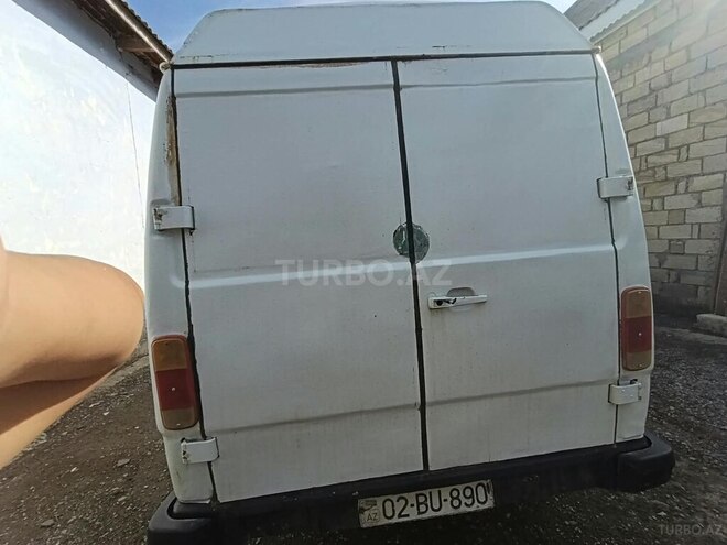 Mercedes 208 D 1994, 250,000 km - 2.5 l - Biləsuvar