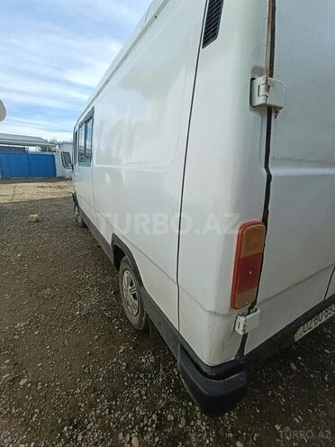 Mercedes 208 D 1994, 250,000 km - 2.5 l - Biləsuvar