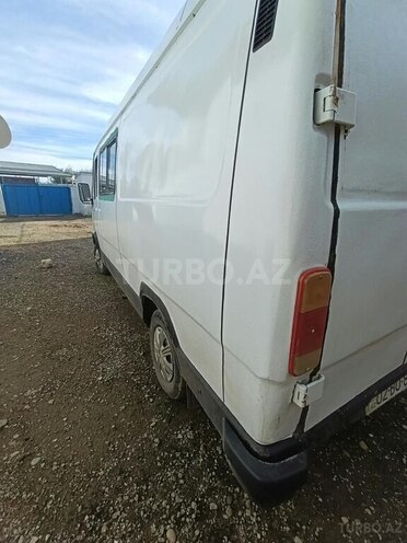 Mercedes 208 D 1994, 250,000 km - 2.5 l - Biləsuvar