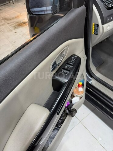 Kia Carnival 2017, 350,000 km - 2.2 l - Bakı