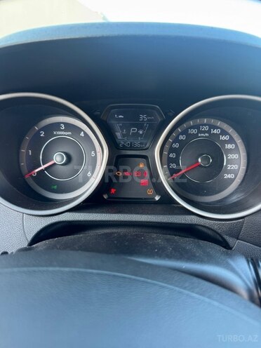 Hyundai Avante 2015, 240,136 km - 1.6 л - Bakı