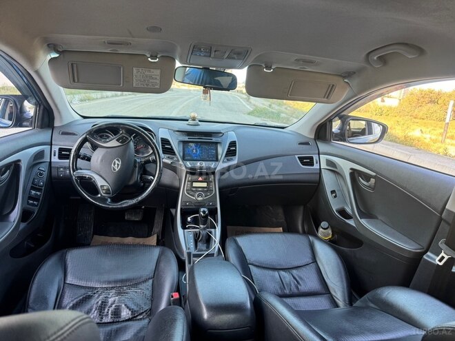 Hyundai Avante 2015, 240,136 km - 1.6 л - Bakı