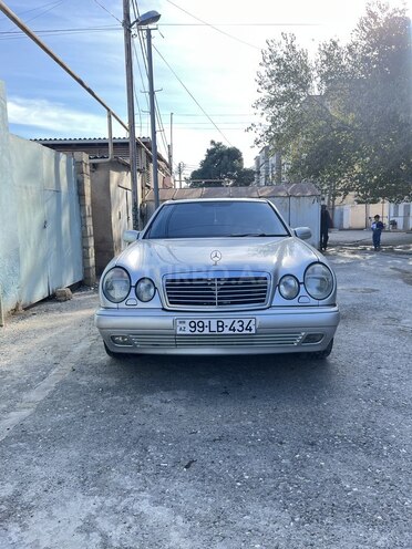 Mercedes E 200 1997, 260,000 km - 2.0 л - Bakı