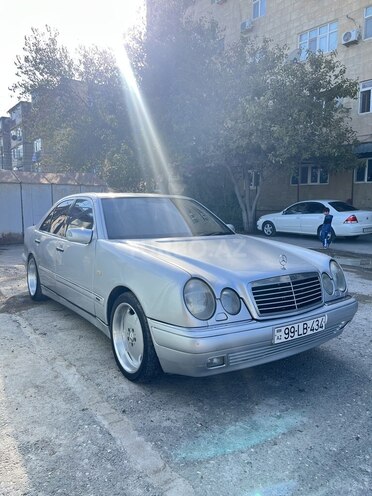 Mercedes E 200 1997, 260,000 km - 2.0 л - Bakı