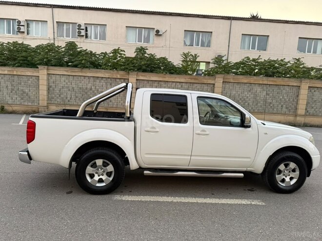Nissan Navara 2014, 284,000 km - 2.5 l - Bakı