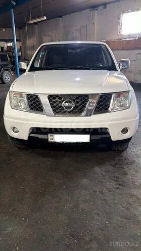 Nissan Navara 2014, 284,000 km - 2.5 l - Bakı
