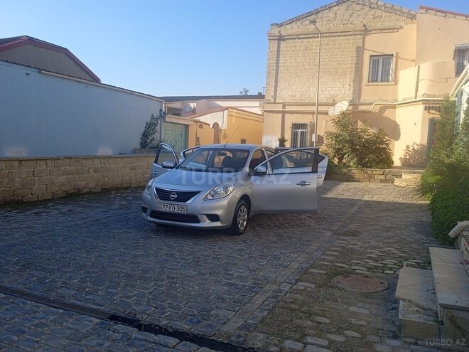 Nissan Sunny 2012, 140,000 km - 1.5 л - Bakı