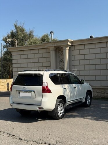 Toyota Land Cruiser Prado 2012, 422,000 km - 3.0 l - Bakı