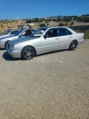 Mercedes E 320 2000, 333,600 km - 3.2 л - Bakı