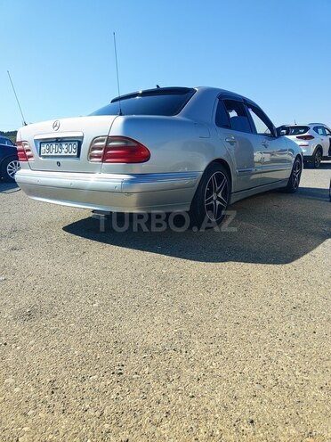 Mercedes E 320 2000, 333,600 km - 3.2 л - Bakı