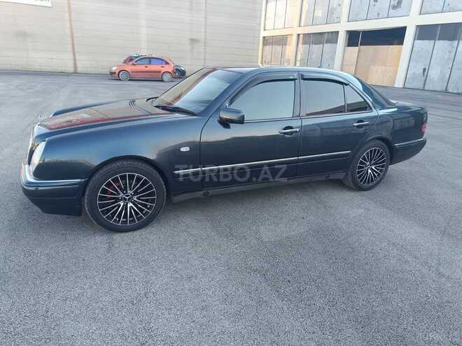 Mercedes E 240 1998, 300,250 km - 2.4 l - Bakı