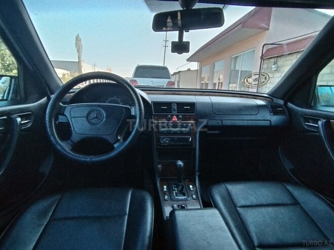 Mercedes C 230 1998, 354,000 km - 2.3 l - Quba