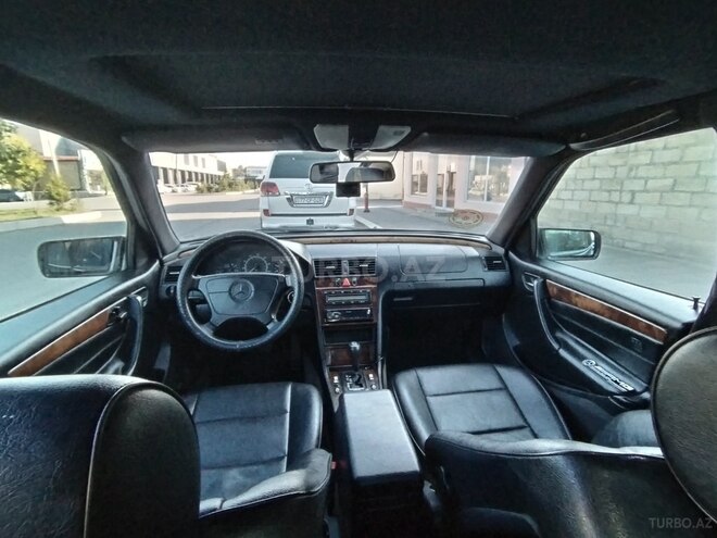 Mercedes C 230 1998, 354,000 km - 2.3 l - Quba