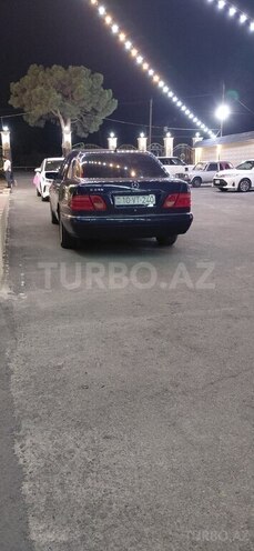 Mercedes E 240 1998, 529,000 km - 2.4 l - Şəmkir