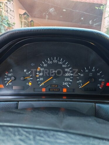 Mercedes E 200 1996, 307,660 km - 2.0 l - Bakı