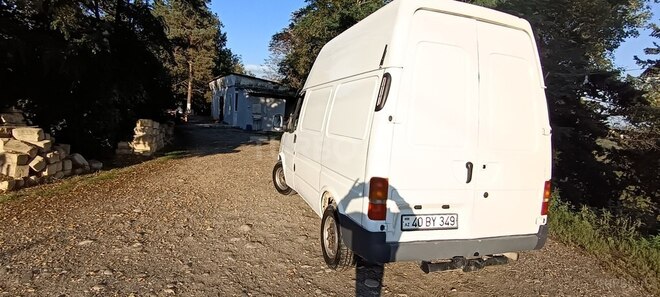 Ford Transit 2000, 325,005 km - 2.5 l - Quba