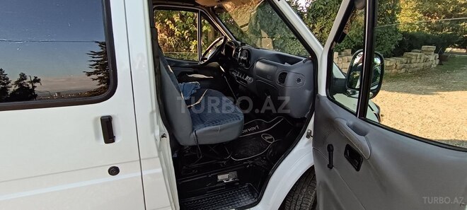 Ford Transit 2000, 325,005 km - 2.5 l - Quba