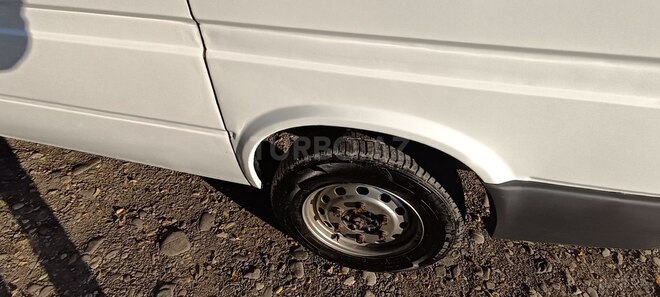 Ford Transit 2000, 325,005 km - 2.5 l - Quba