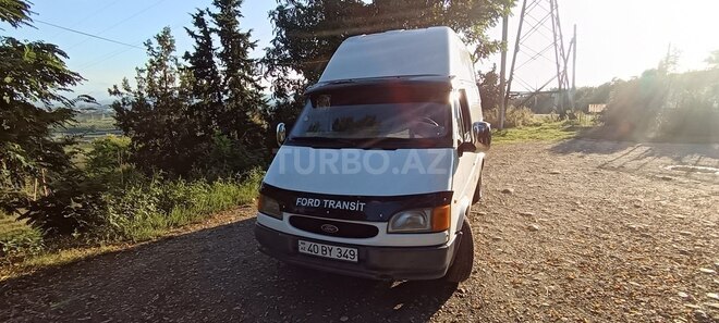 Ford Transit 2000, 325,005 km - 2.5 l - Quba