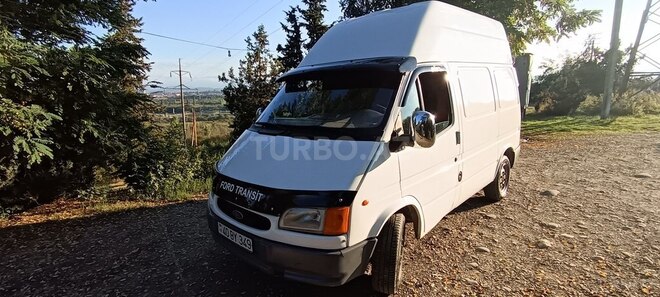 Ford Transit 2000, 325,005 km - 2.5 l - Quba