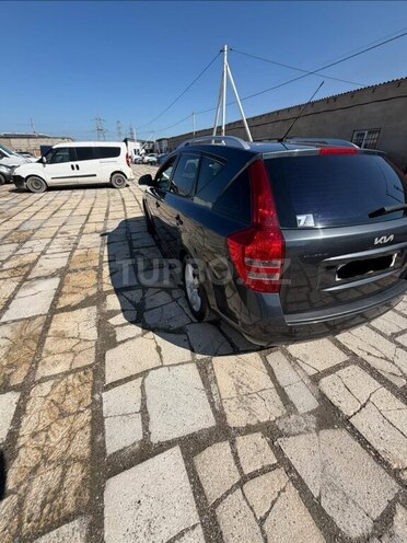 Kia  2008, 256,386 km - 1.6 l - Bakı
