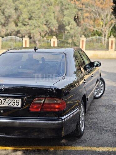 Mercedes E 220 2000, 573,000 km - 2.2 l - Bakı