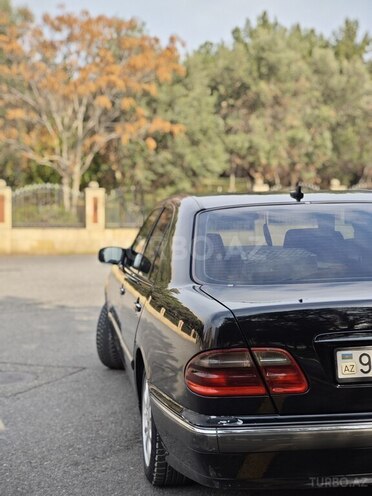 Mercedes E 220 2000, 573,000 km - 2.2 l - Bakı