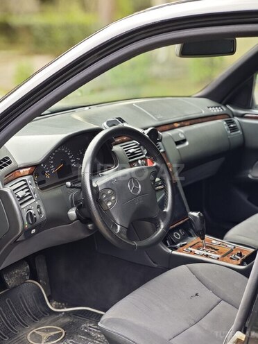 Mercedes E 220 2000, 573,000 km - 2.2 l - Bakı