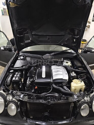 Mercedes E 220 2000, 573,000 km - 2.2 l - Bakı