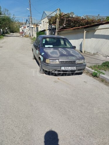 Opel Vectra 1992, 350,000 km - 1.7 l - 
