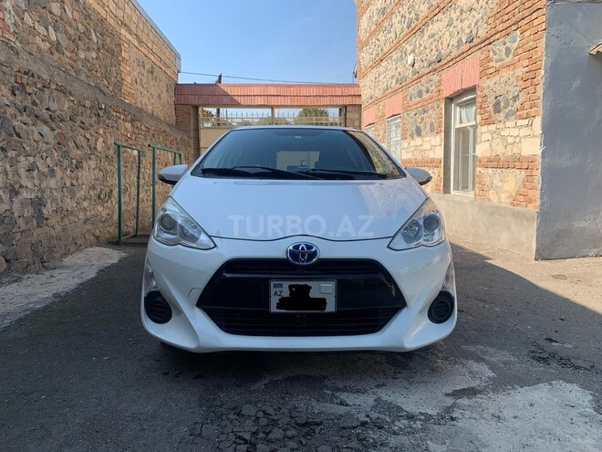 Toyota Aqua 2017, 150,000 km - 1.5 l - Gəncə