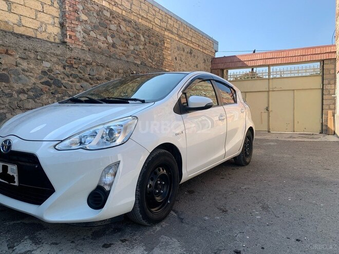 Toyota Aqua 2017, 150,000 km - 1.5 l - Gəncə