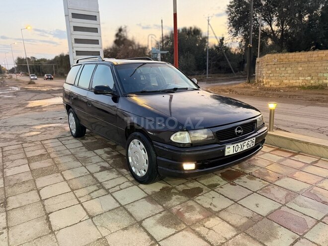 Opel Astra 1995, 365,000 km - 1.8 l - Sumqayıt
