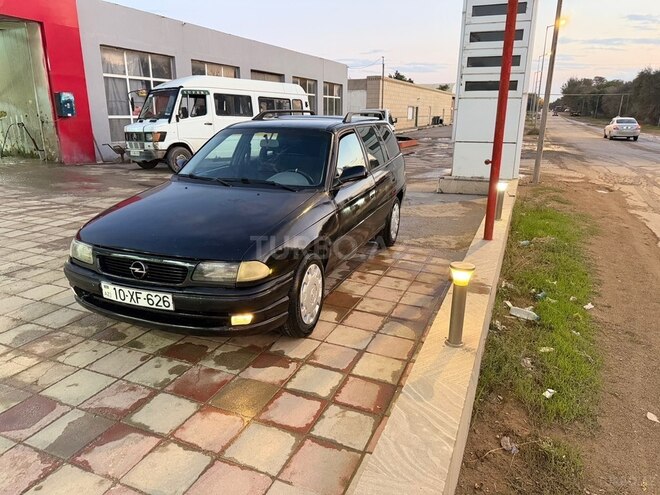 Opel Astra 1995, 365,000 km - 1.8 l - Sumqayıt