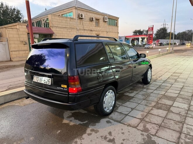 Opel Astra 1995, 365,000 km - 1.8 l - Sumqayıt
