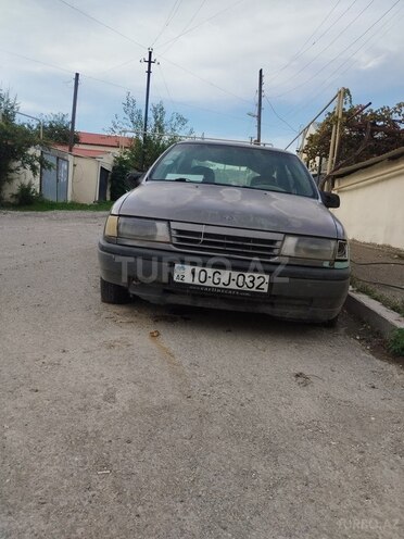 Opel Vectra 1992, 350,000 km - 1.7 l - 