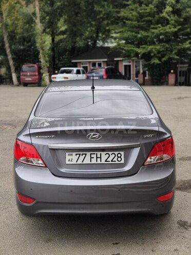 Hyundai Accent 2015, 280,000 km - 1.6 l - Astara