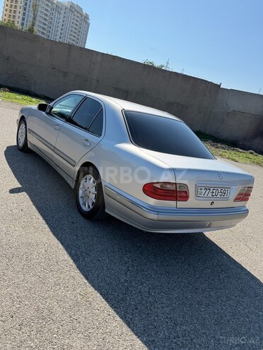 Mercedes E 240 2000, 337,542 km - 2.4 l - Bakı