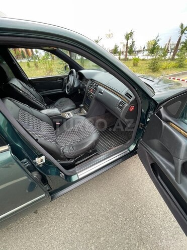 Mercedes E 240 1998, 460,000 km - 2.4 l - Bakı
