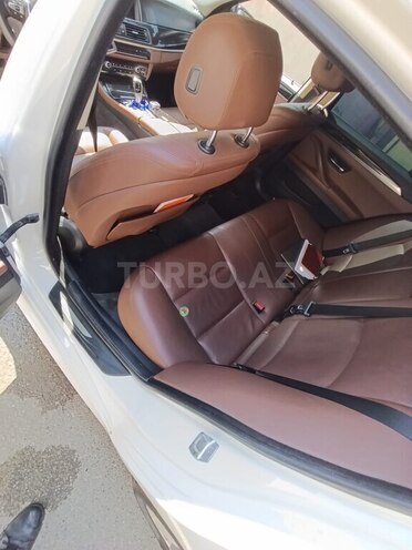 BMW 528 2014, 190,000 km - 2.0 l - Gəncə