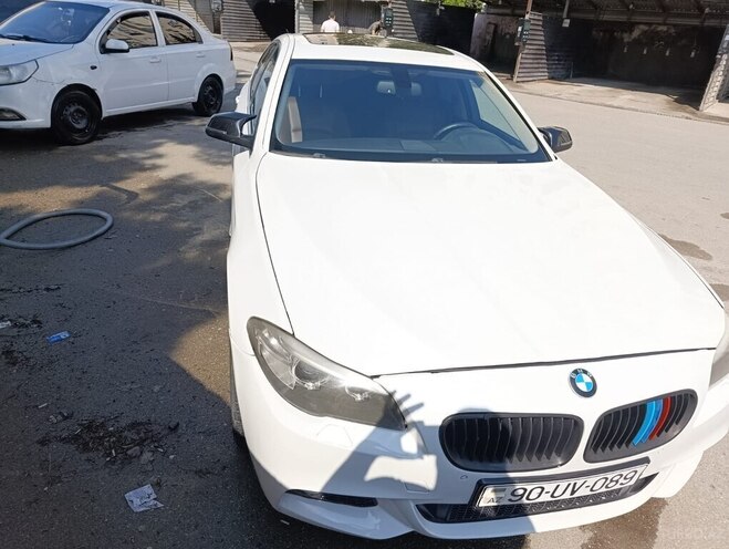 BMW 528 2014, 190,000 km - 2.0 l - Gəncə