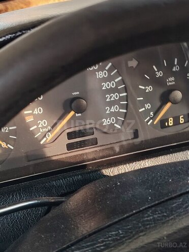 Mercedes C 240 1999, 326,420 km - 2.6 л - Hacıqabul