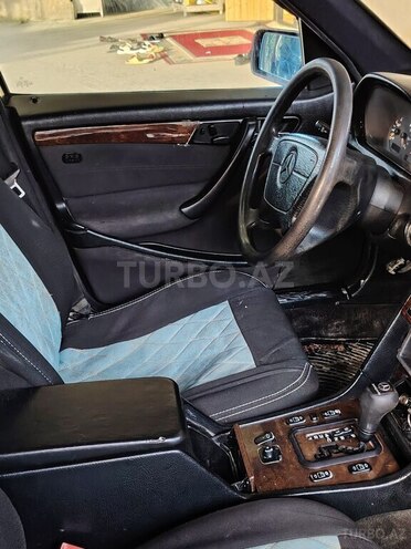 Mercedes C 240 1999, 326,420 km - 2.6 л - Hacıqabul