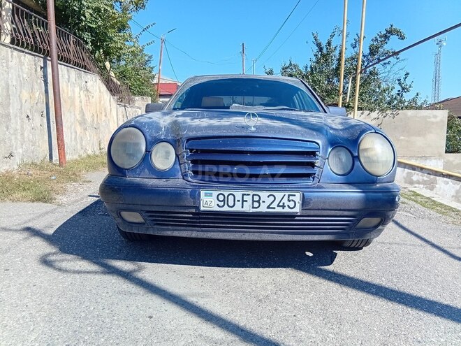 Mercedes E 230 1996, 300,000 km - 2.3 l - Qusar