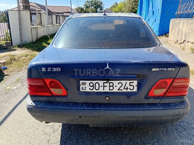 Mercedes E 230 1996, 300,000 km - 2.3 l - Qusar