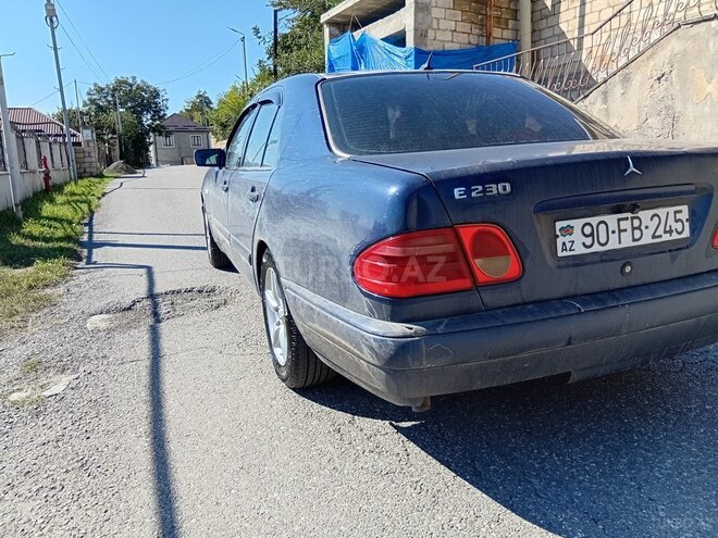 Mercedes E 230 1996, 300,000 km - 2.3 l - Qusar