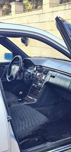 Mercedes E 300 1995, 590,000 km - 3.0 l - Gəncə