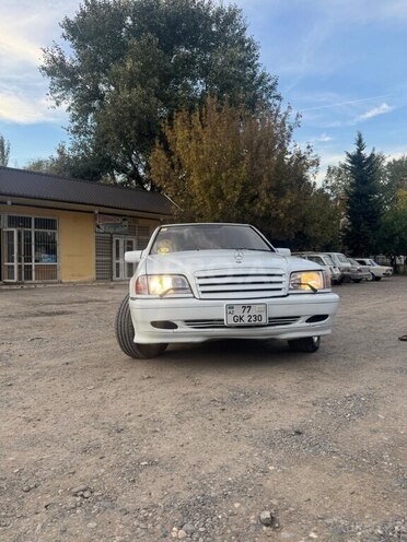 Mercedes C 200 1994, 393,000 km - 2.0 л - Saatlı