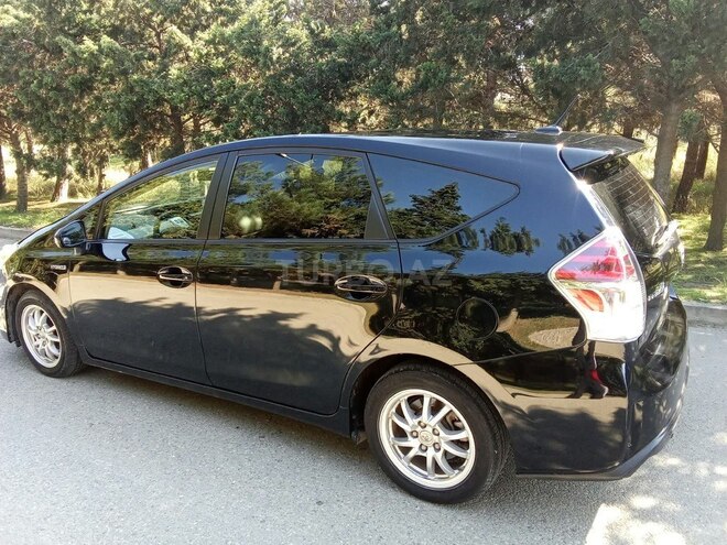 Toyota Prius V 2015, 289,633 km - 1.8 l - Bakı