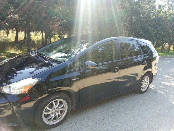 Toyota Prius V 2015, 289,633 km - 1.8 l - Bakı